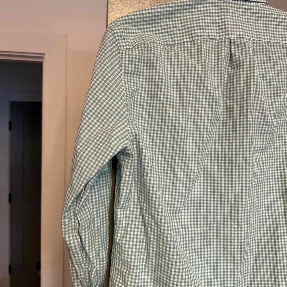 Jcrew Slim Untucked Green Checkered Men Medium Medium Condition 8.5/10 no flaws